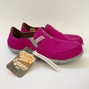 Cushe Hot Pink Felt Slip On Shoes Youth Size 6